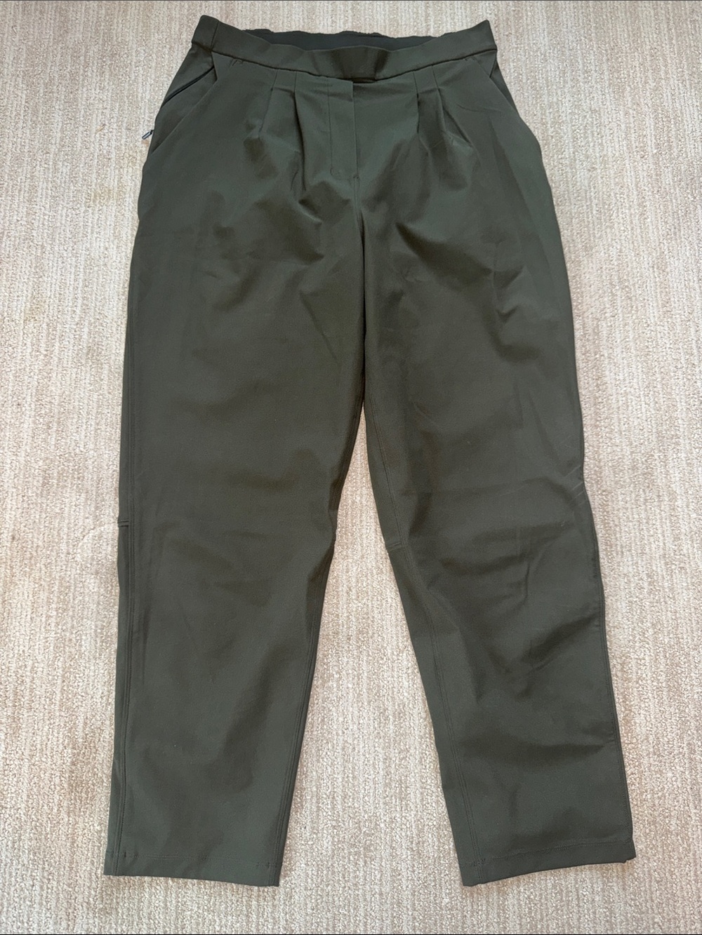 Lululemon Woman's Size 8 Dark Olive Essential High-Rise Trouser Pocket Pants